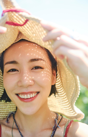 安藤桃子氏