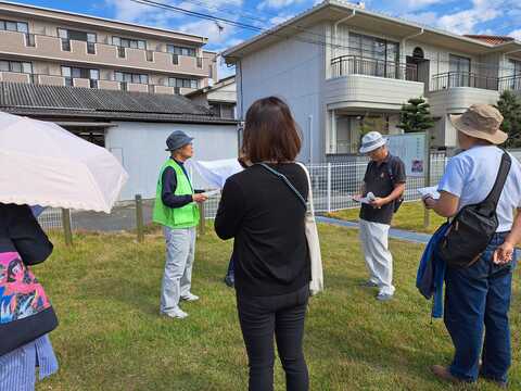 やなせたかし・ごめん駅前公園