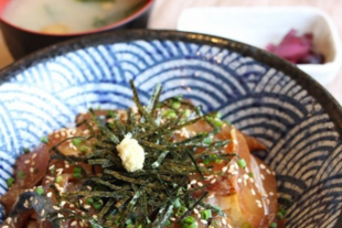 サバとかんぱちの三食漬け丼