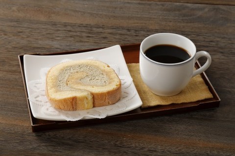 ほうじ茶ロールケーキセット