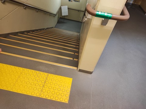 チラシ裏