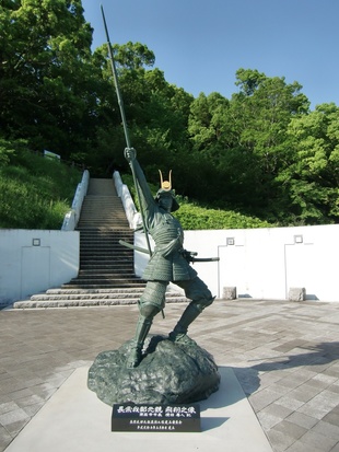 長宗我部飛翔之像写真