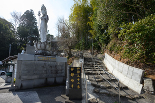 観音像
