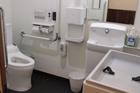 多目的トイレ1