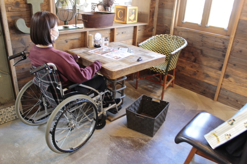 車いすテーブル席