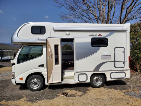 キャンピングカー