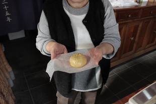 へんろいし饅頭写真