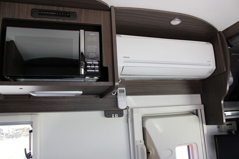 エアコン、電子レンジ