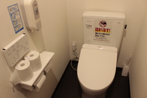 男子トイレ　様式