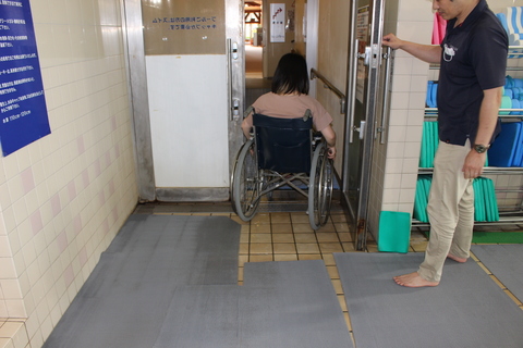 チラシ裏