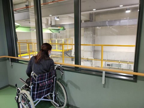 光明殿スロープ