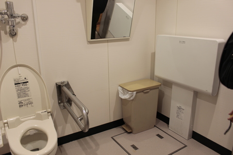 多目的トイレ