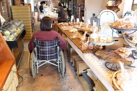 パン車いす