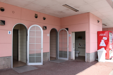 トイレ外観